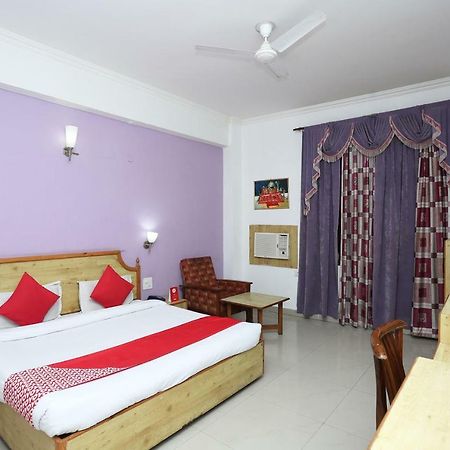 Oyo 5667 Katra Continental Otel Dış mekan fotoğraf