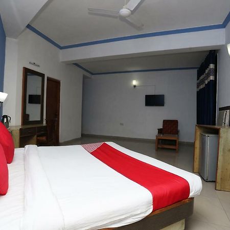Oyo 5667 Katra Continental Otel Dış mekan fotoğraf