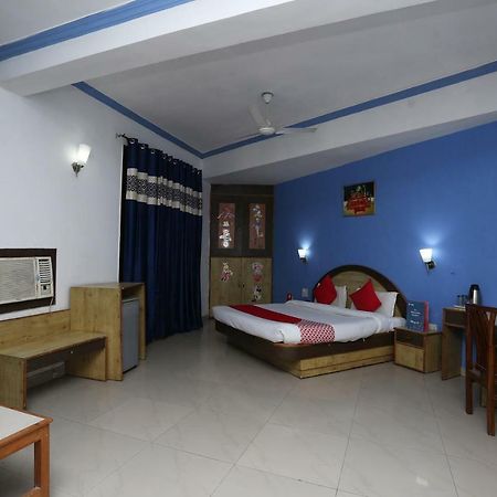Oyo 5667 Katra Continental Otel Dış mekan fotoğraf
