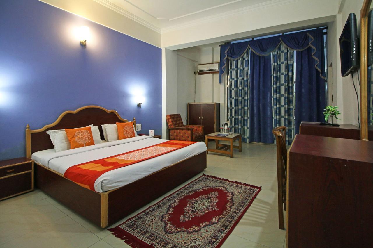 Oyo 5667 Katra Continental Otel Dış mekan fotoğraf
