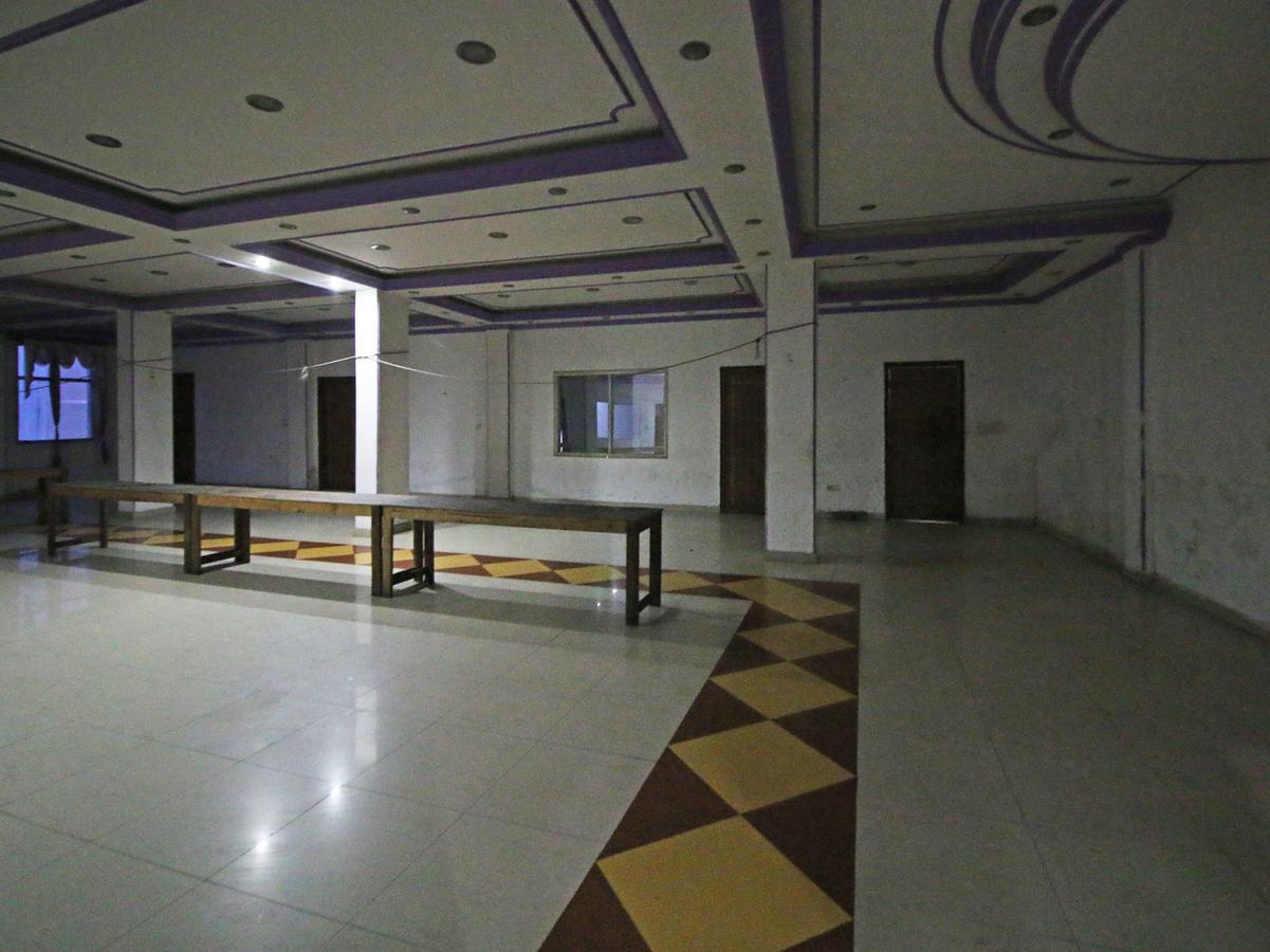 Oyo 5667 Katra Continental Otel Dış mekan fotoğraf