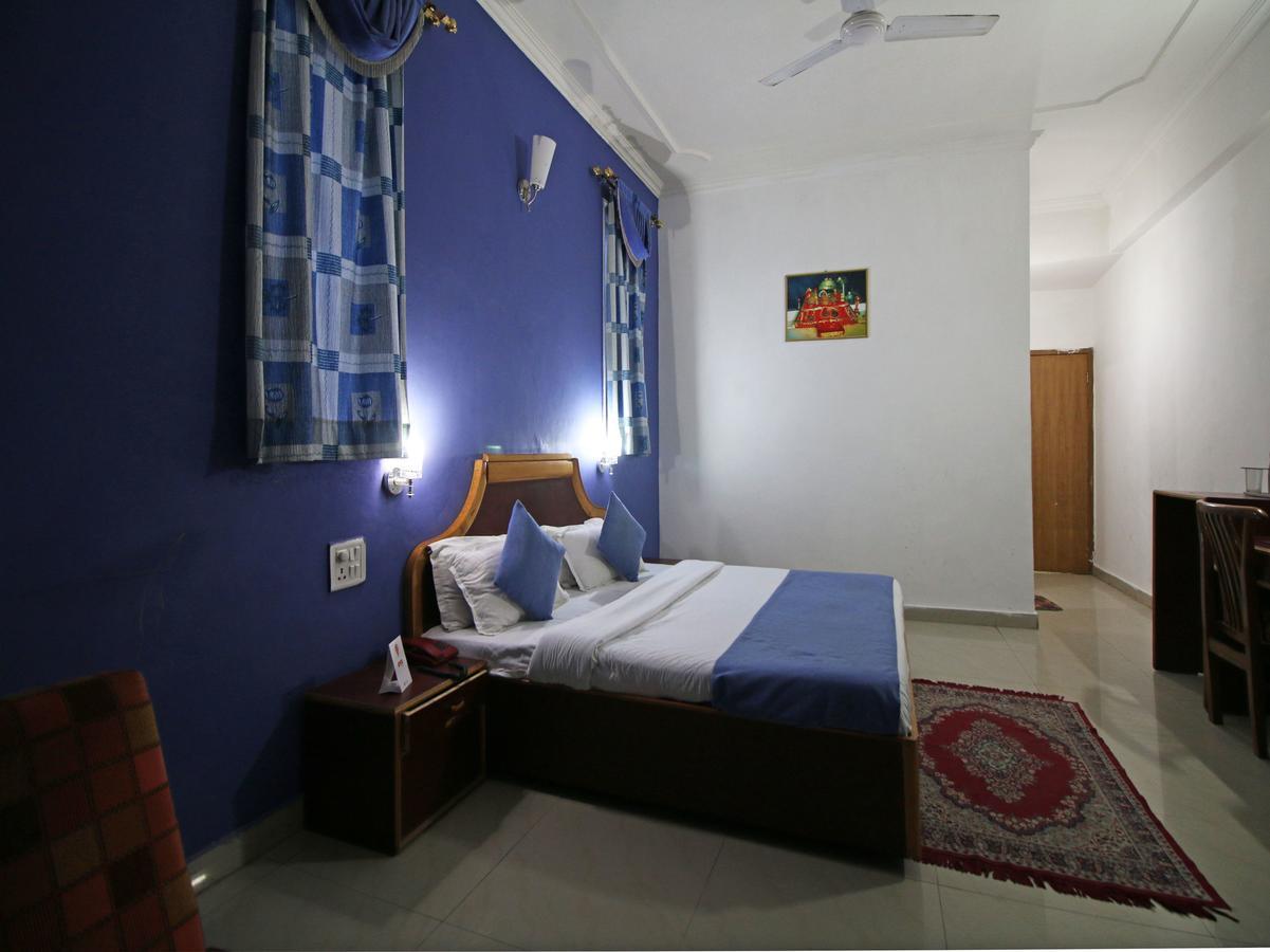 Oyo 5667 Katra Continental Otel Dış mekan fotoğraf