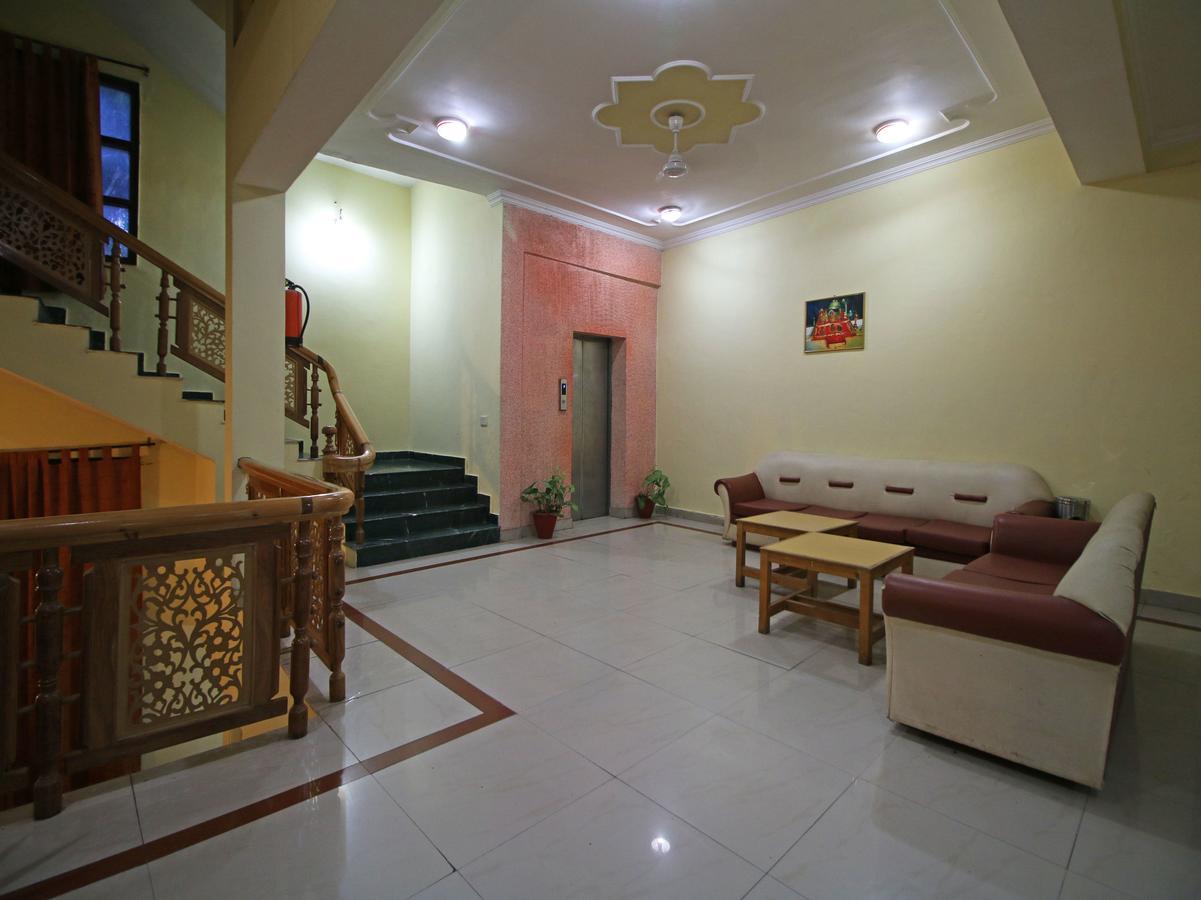 Oyo 5667 Katra Continental Otel Dış mekan fotoğraf