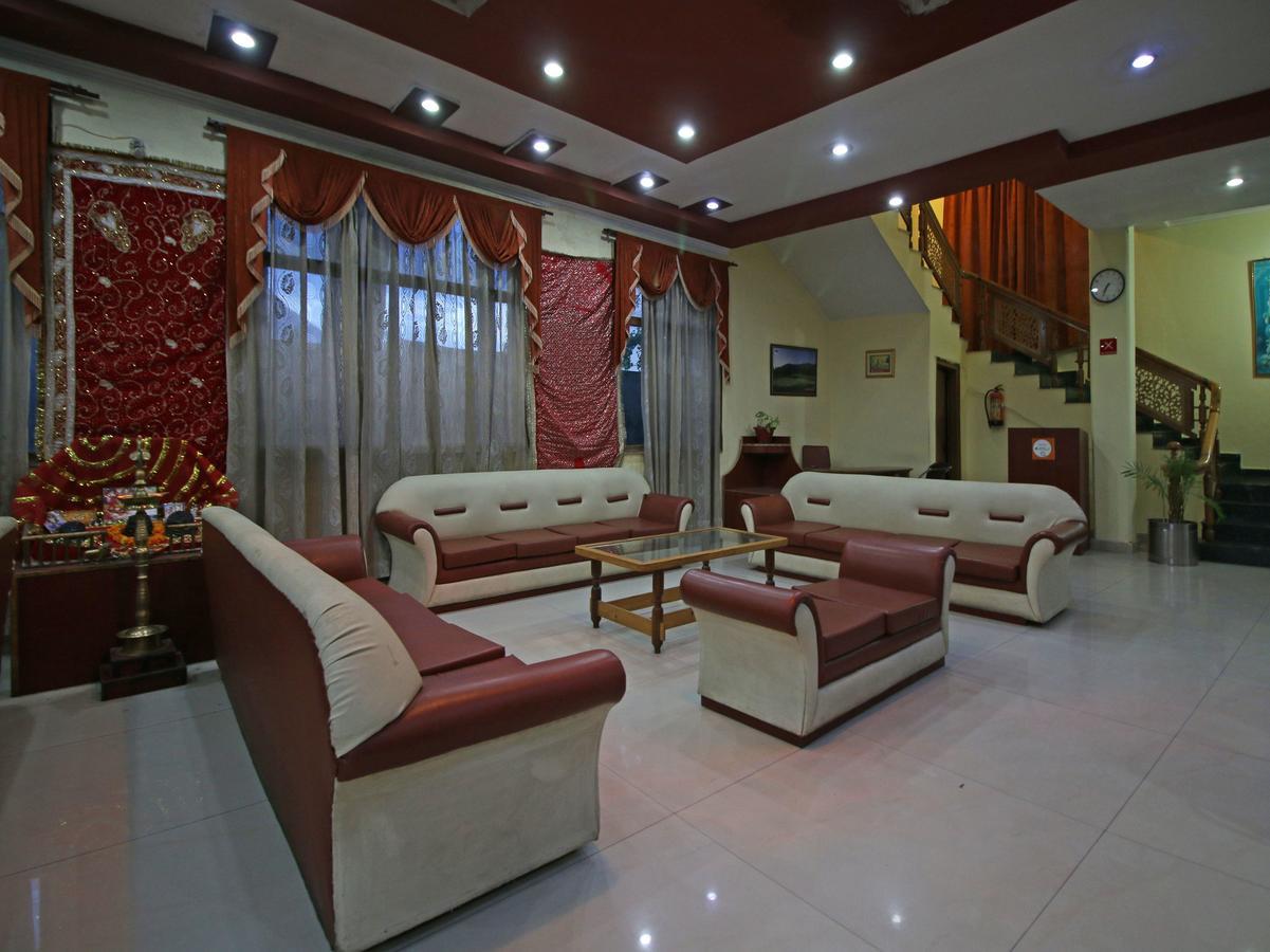 Oyo 5667 Katra Continental Otel Dış mekan fotoğraf