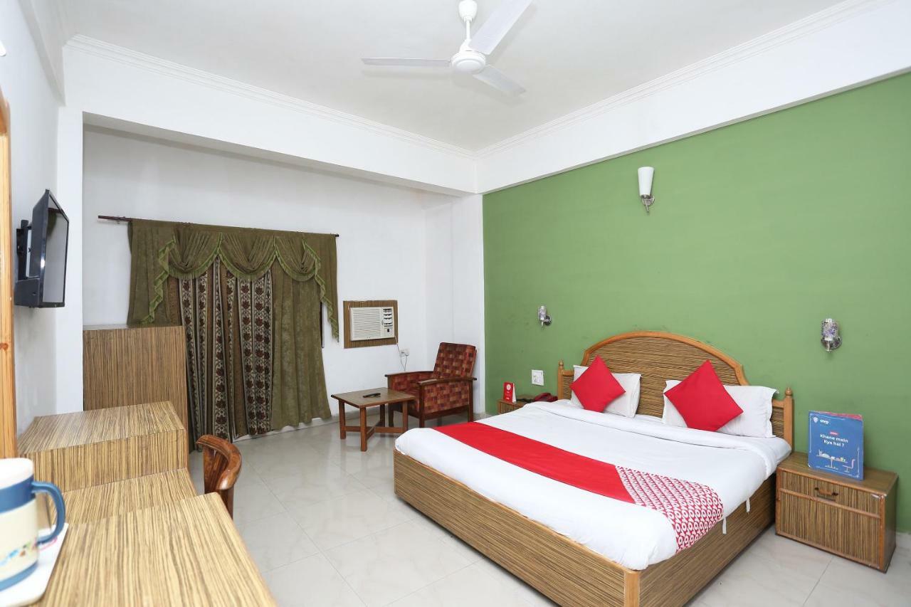 Oyo 5667 Katra Continental Otel Dış mekan fotoğraf